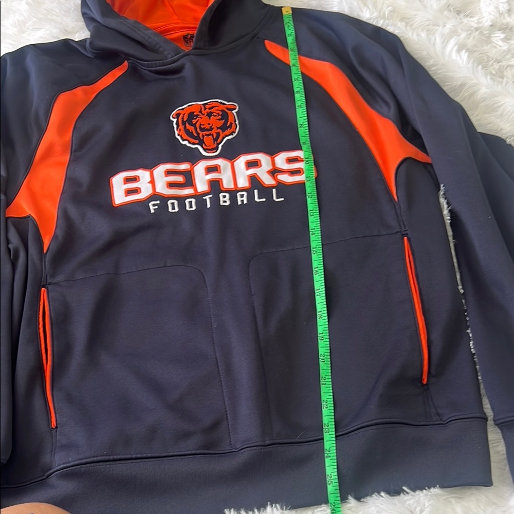 NFL Embroidered Chicago Bears Hooded Sweatshirt with pockets sz small spellout - Picture 2 of 7